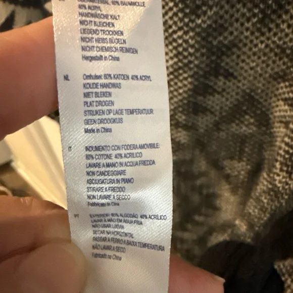 Forever 21 Monochrome Knit Cardigan Boho Aztec - Picture 6 of 13